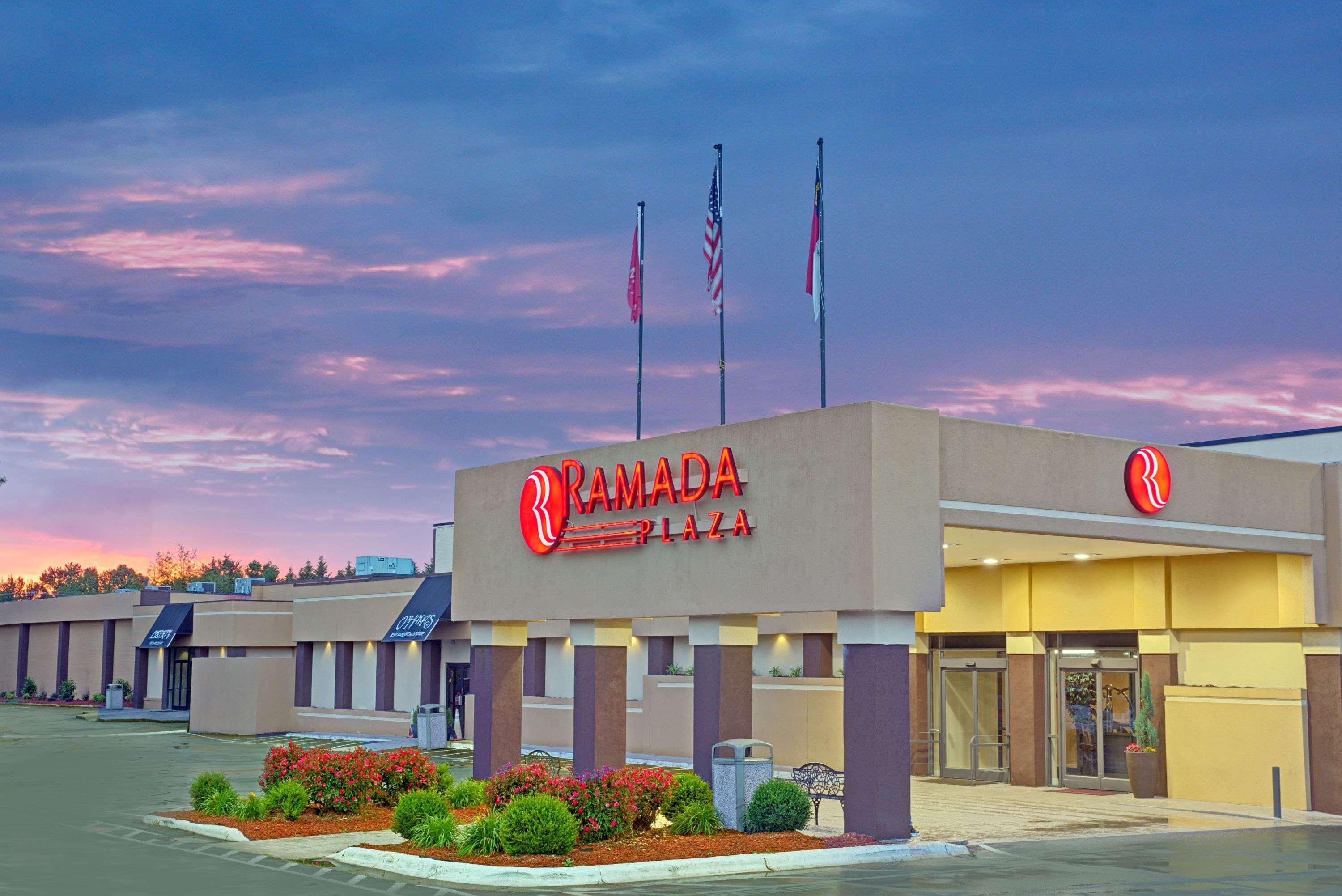 Hotel Ramada Plaza By Wyndham Charlotte South End Airport Zewnętrze zdjęcie