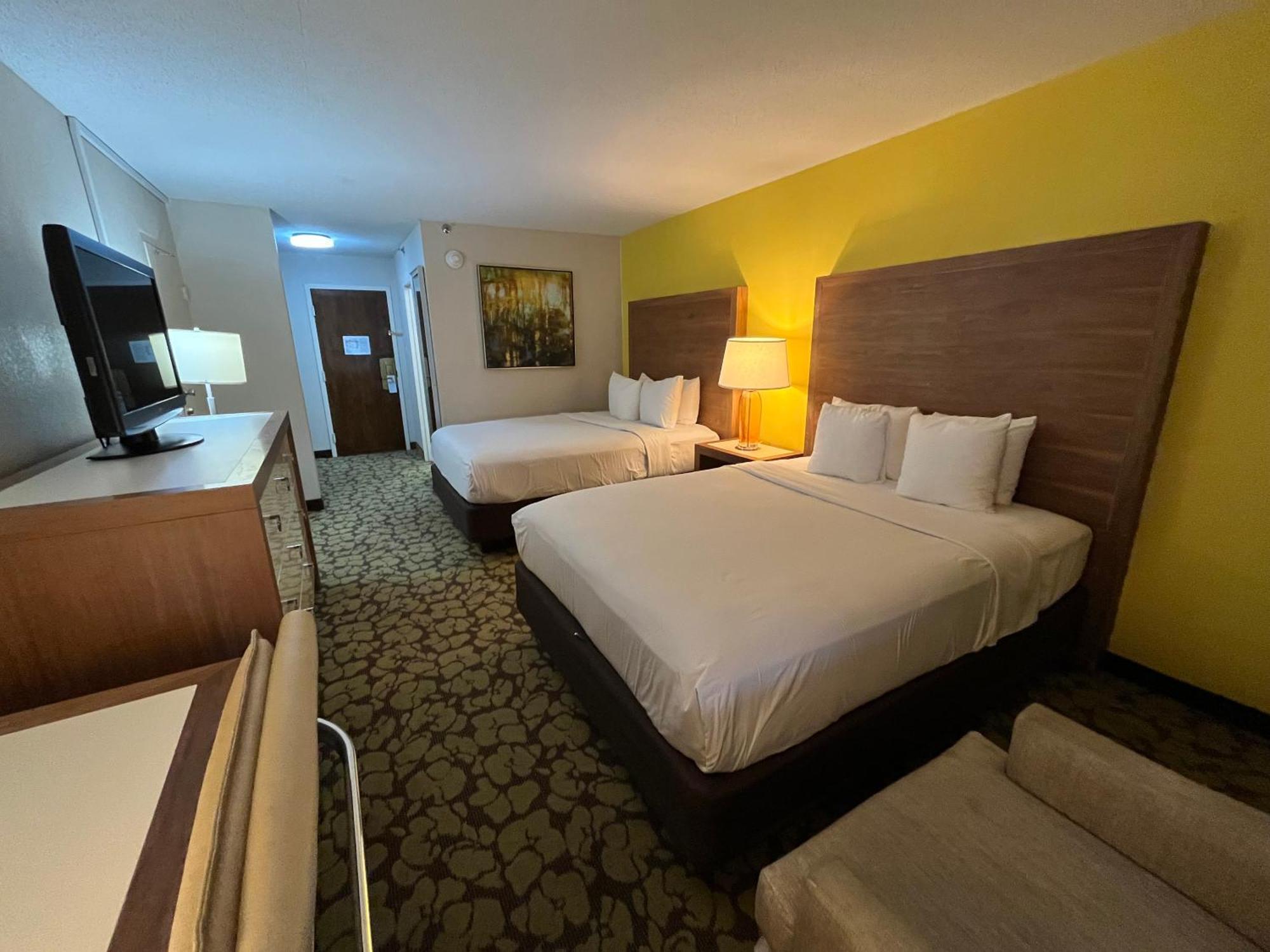 Hotel Ramada Plaza By Wyndham Charlotte South End Airport Zewnętrze zdjęcie