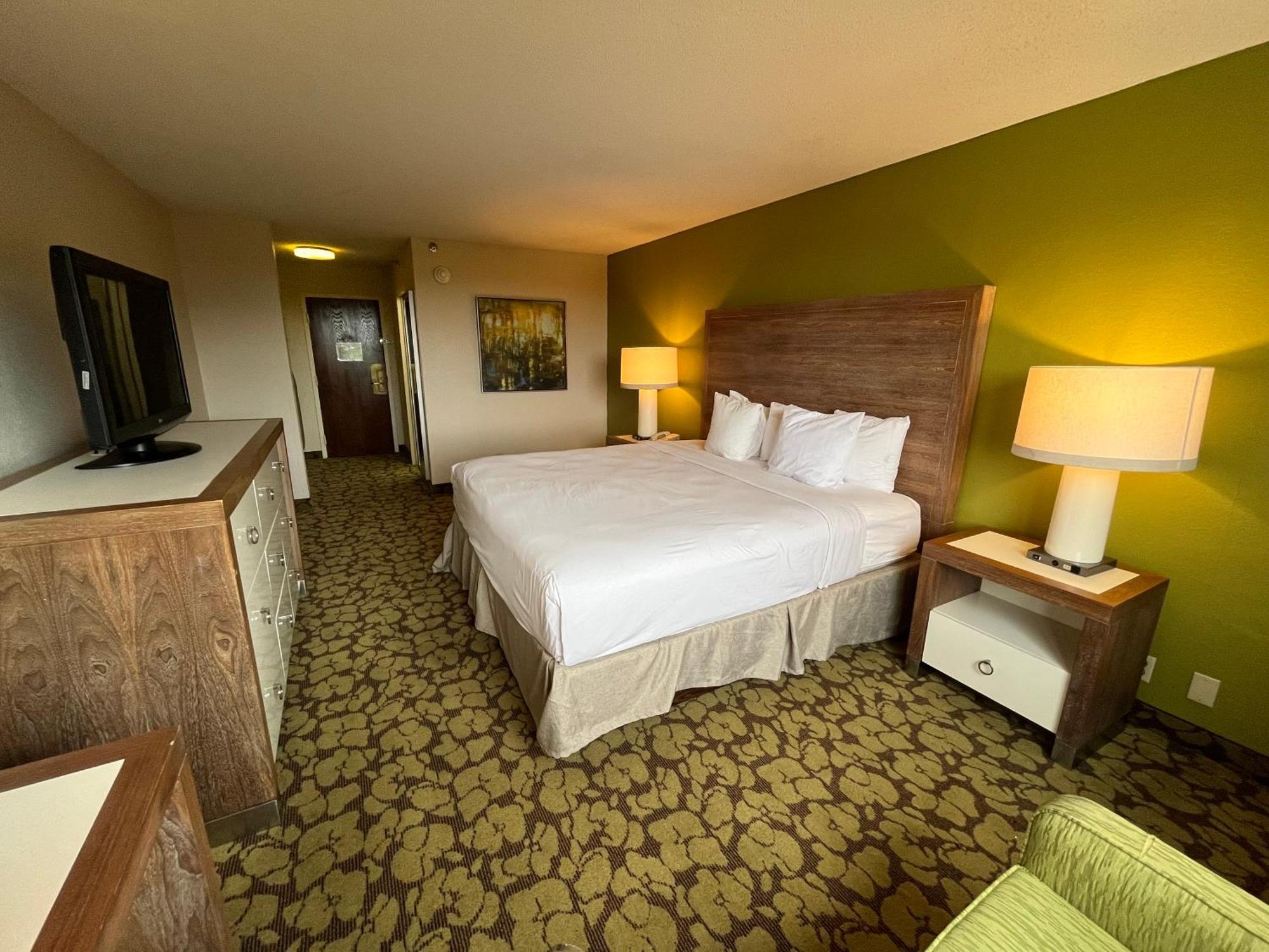 Hotel Ramada Plaza By Wyndham Charlotte South End Airport Zewnętrze zdjęcie