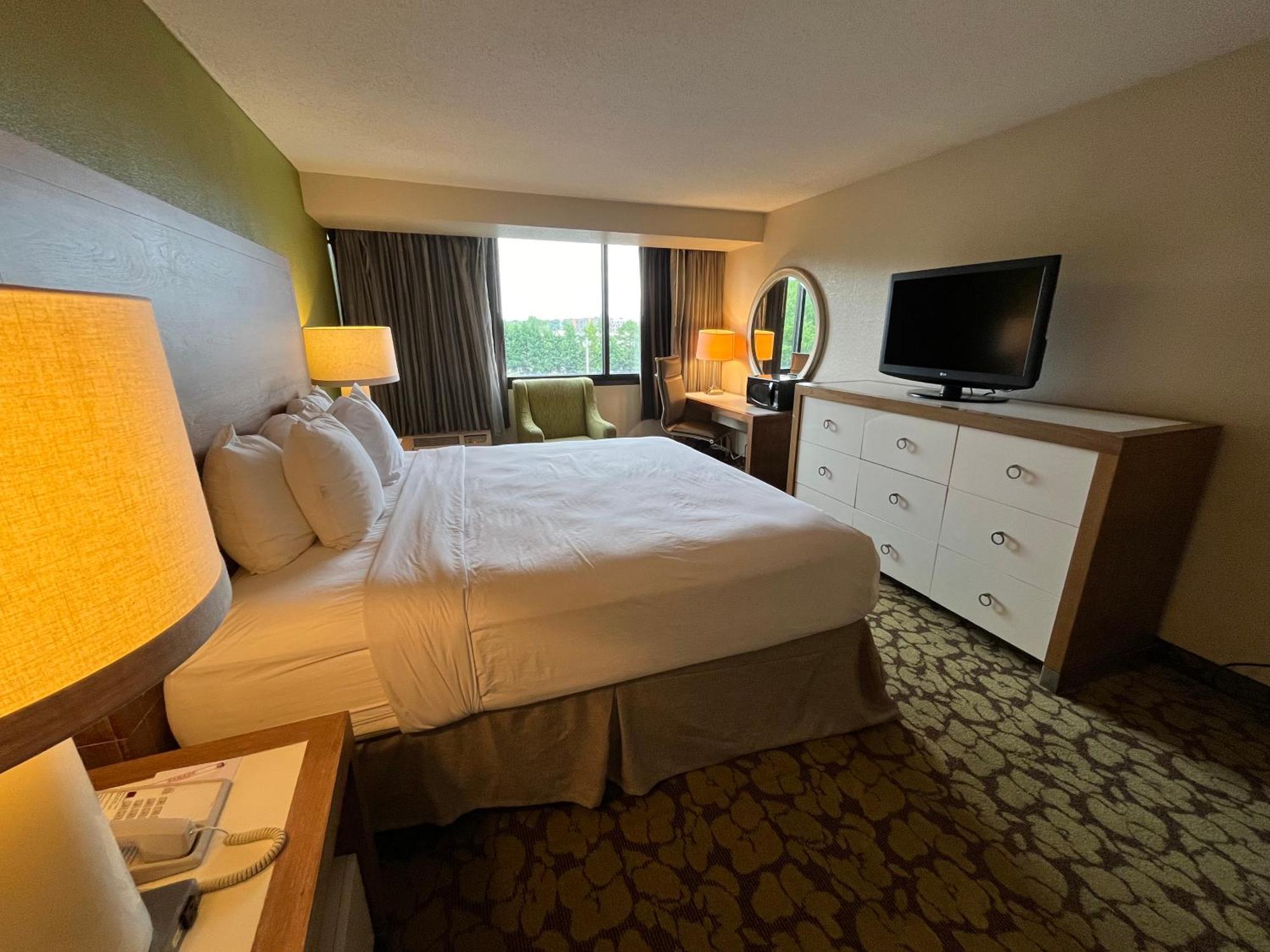 Hotel Ramada Plaza By Wyndham Charlotte South End Airport Zewnętrze zdjęcie