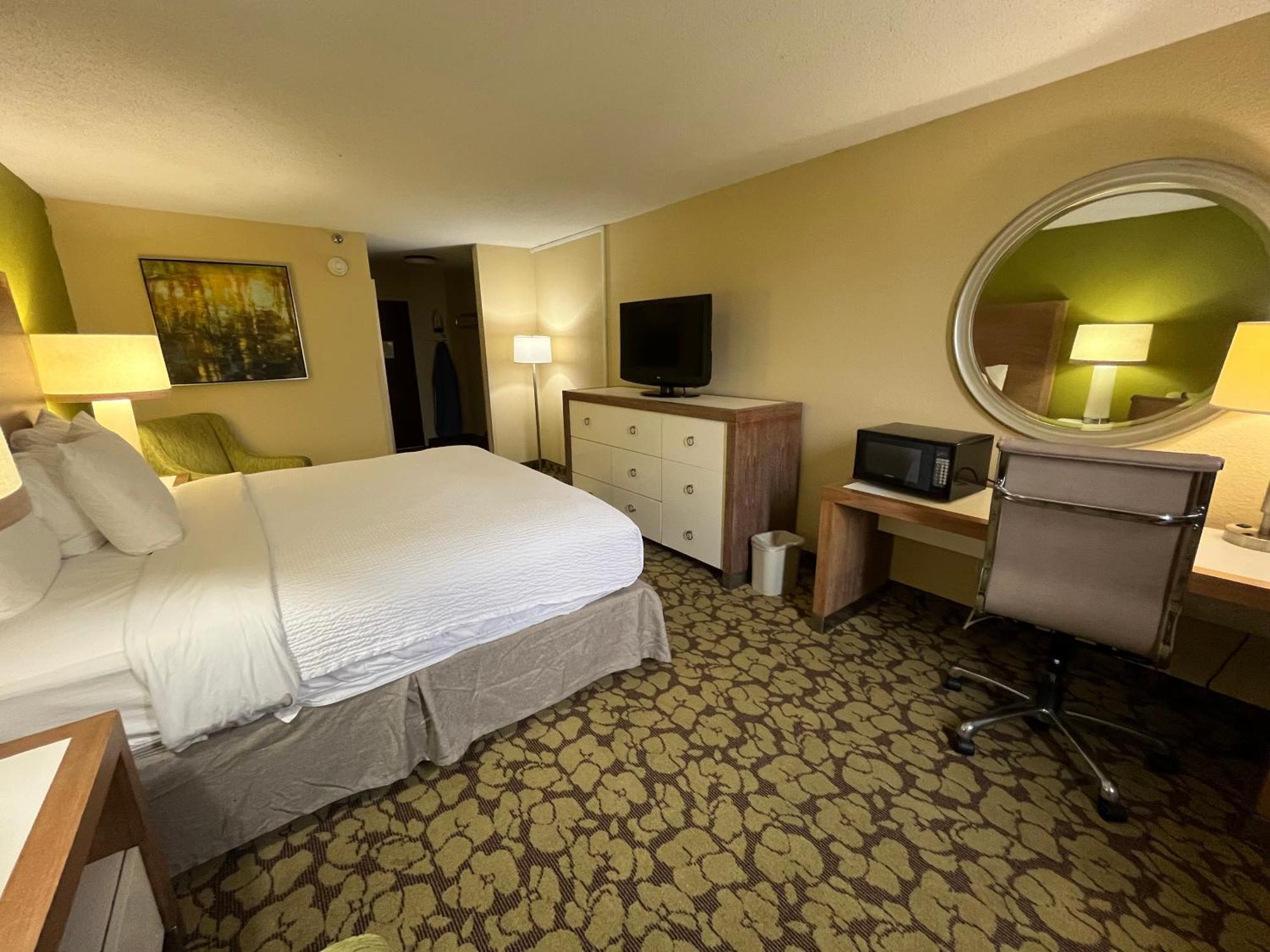 Hotel Ramada Plaza By Wyndham Charlotte South End Airport Zewnętrze zdjęcie