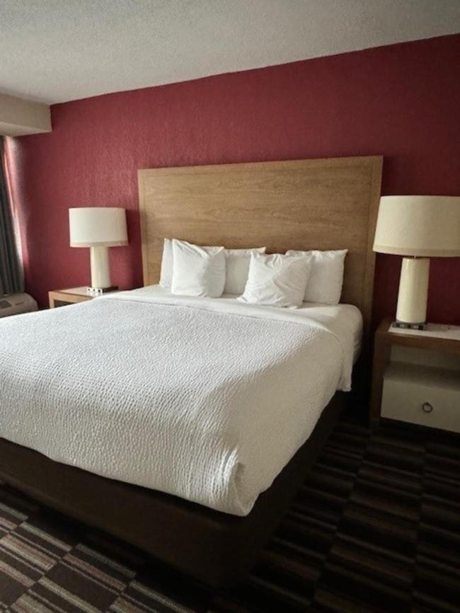 Hotel Ramada Plaza By Wyndham Charlotte South End Airport Zewnętrze zdjęcie