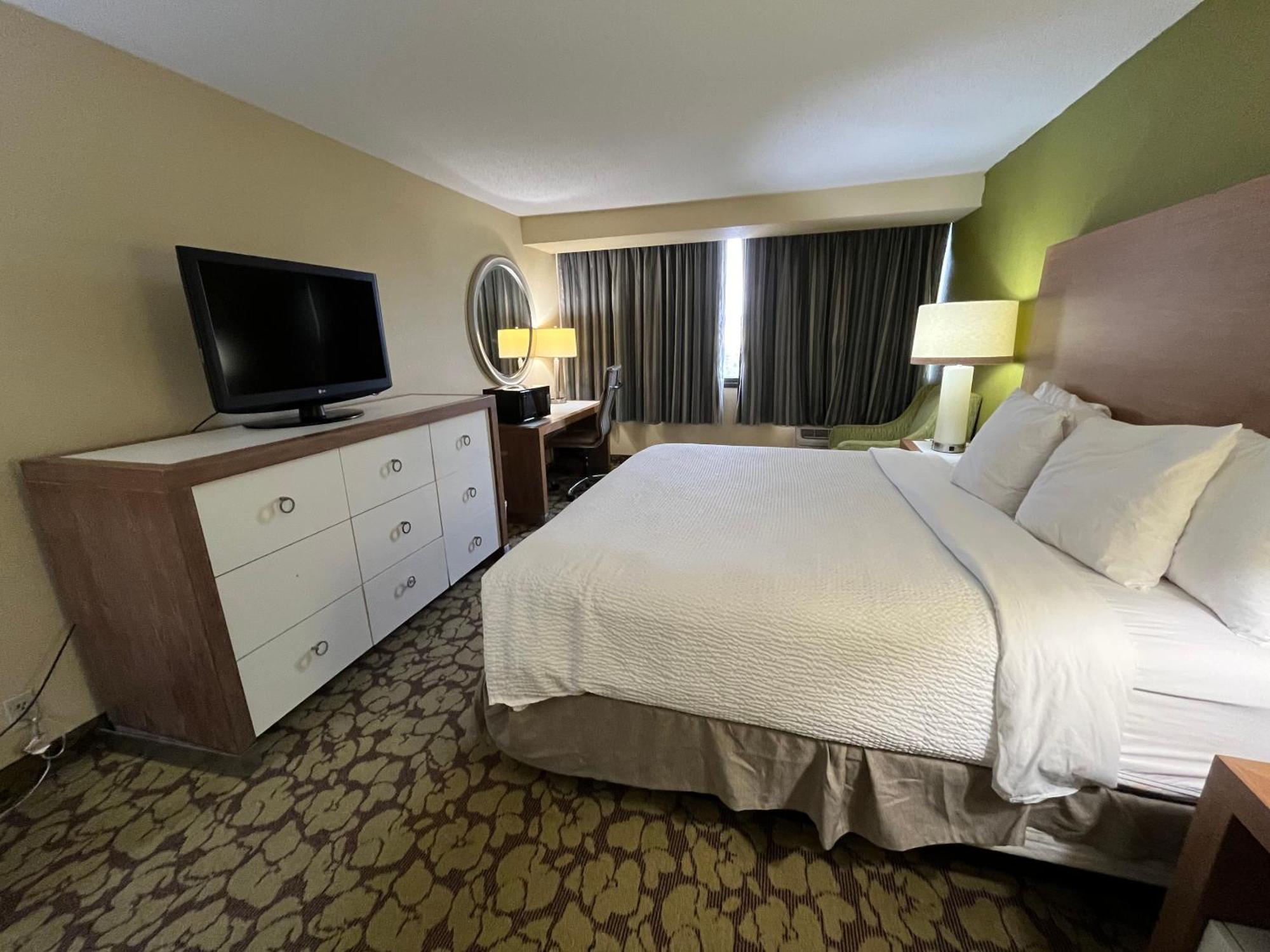 Hotel Ramada Plaza By Wyndham Charlotte South End Airport Zewnętrze zdjęcie