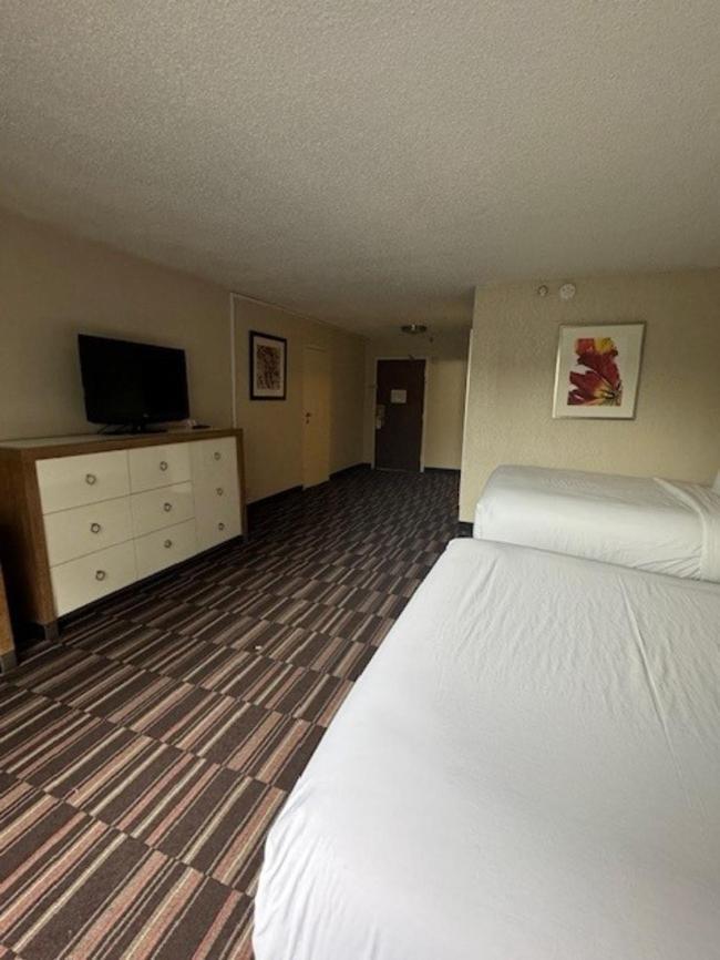 Hotel Ramada Plaza By Wyndham Charlotte South End Airport Zewnętrze zdjęcie