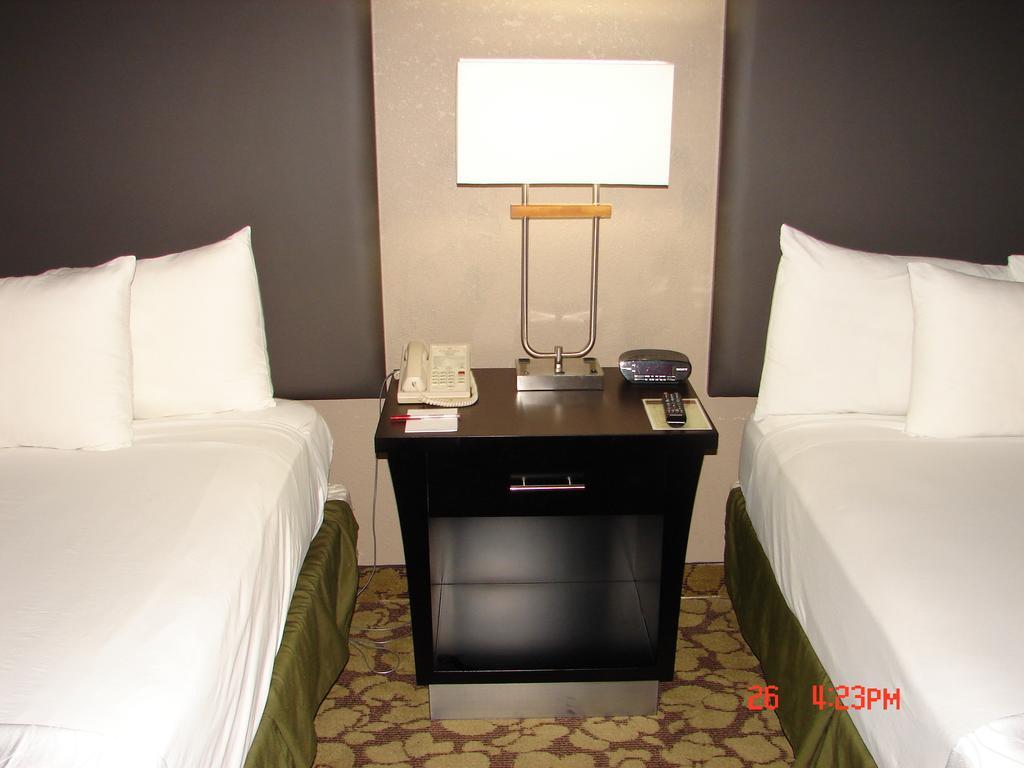 Hotel Ramada Plaza By Wyndham Charlotte South End Airport Zewnętrze zdjęcie